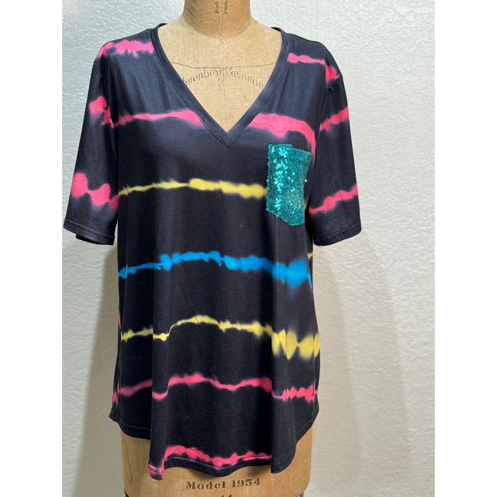 Women's Black Tie-Dye V‑Neck Tee with Sequin Pocket